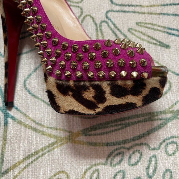 Christian louboutin size 36.5 shoes - Picture 4 of 11